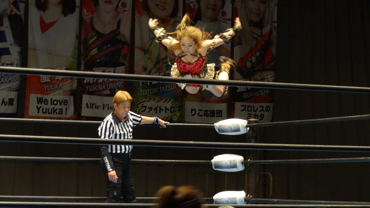 kenkenishiken's tweet photo. 【2025.12.31 アイスリボン後楽園ホール大会】星ハム子&夏実もち( #らぶりーぶっちゃーず )vs 世羅りさ&雪妃真矢( #AzureRevolution ) #iceribbon #プロミネンス #PROMINENCE https://t.co/bBTrLpDvPt