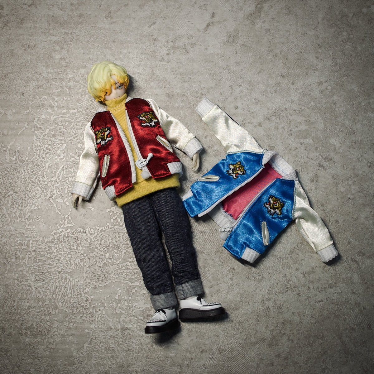 昨日の悩みは「撮影用の一着だけ仕上げる」というところで折り合いをつけました。
今年の作業はこれで終了
おかげさまで、好きなことに没頭できる一年でした。
ありがとうございます。

皆様良いお年をお迎えくださいませ。
(写真ショボくてすみません)