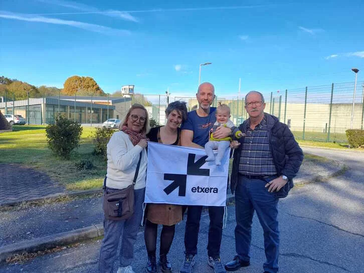 MediabaskInfo's tweet image. Xabier Goienetxea recouvre la liberté dix ans après son arrestation à Ossès #ETA #PaysBasque 
mediabask.eus/fr/info_mbsk/2…
