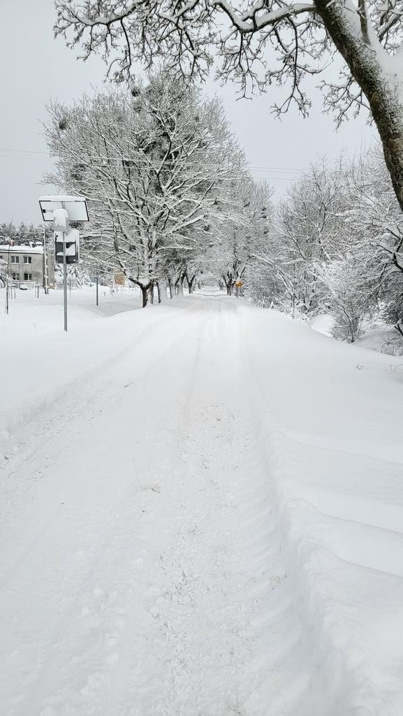 Stawiguda pod Olsztynem. Widok wylotu drogi w kierunku na Pluski.