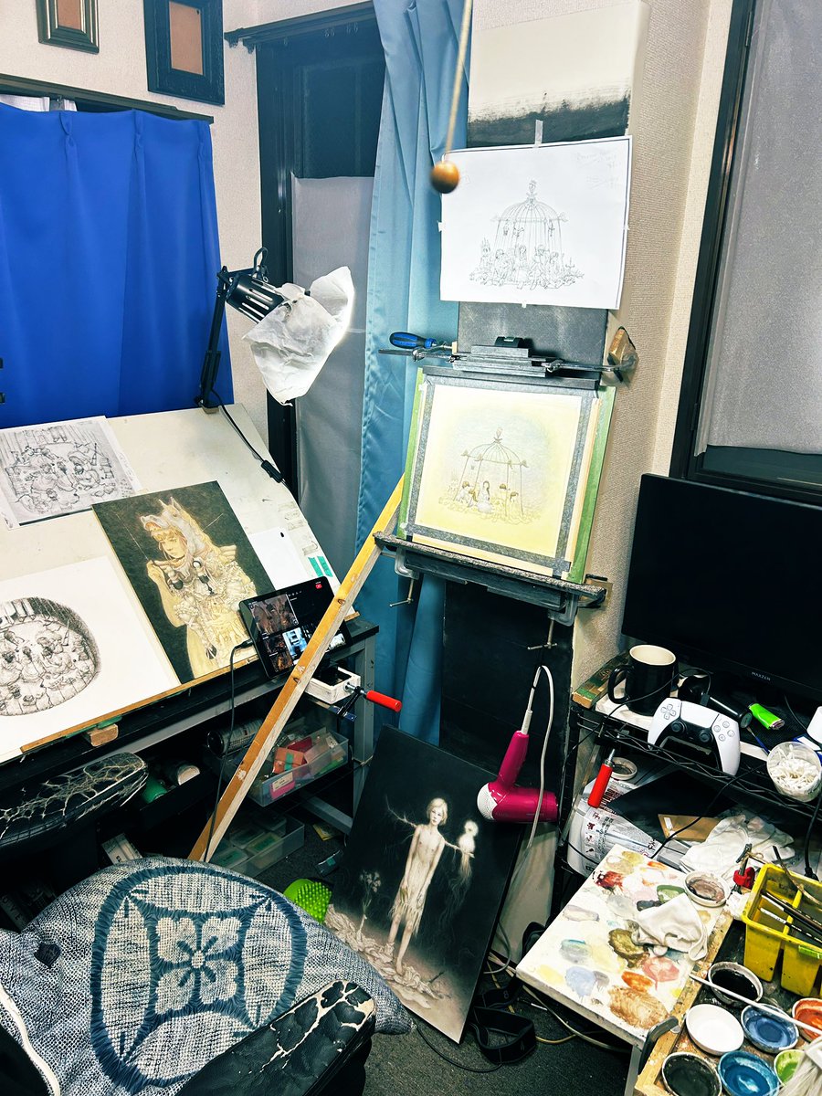 mitaniman's tweet image. 🐍🔜🐴
皆様今年もありがとうございました！
全く片付かない画室から失礼いたします🙇

2026年も出来るだけ色々作品を送り出したいと思いますので、どうぞよろしくお願い致します！