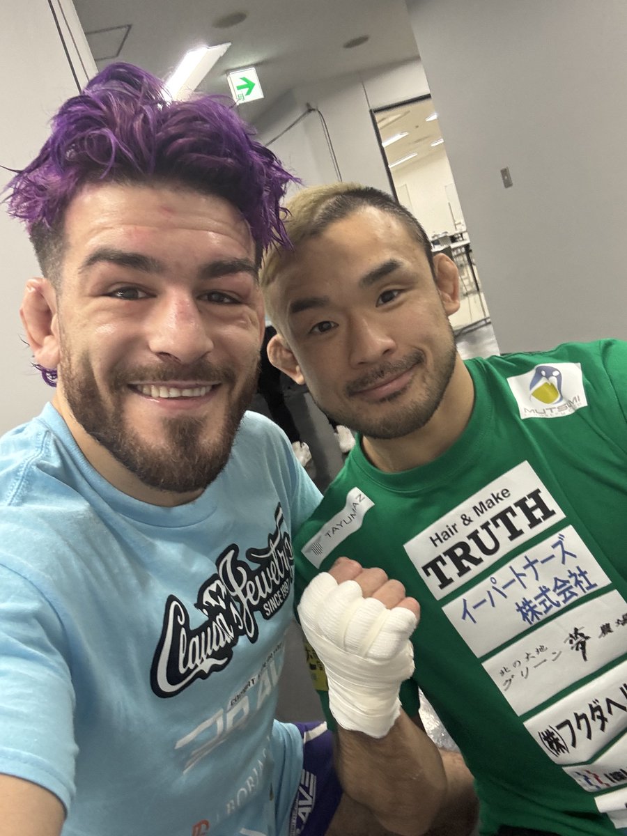 ShortyTorresMMA's tweet photo. 新RIZINフライ級チャンピオン、おめでとうございます！@Hiromasa0401 🏆 https://t.co/PYKXuP6jYl