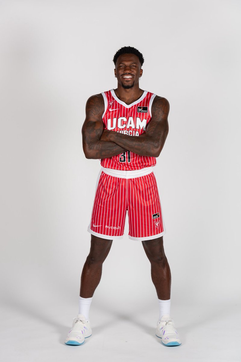Tras más de 1.000 votos, el MVP <a href="/infoCBMurcia/">infoCBMurcia</a> (14° edición) del 2025 es para...

⭐¡DYLAN ENNIS!⭐

El jugador del <a href="/UCAMMurcia/">UCAM Murcia</a> ha hecho un sobresaliente 2025. 

Repite MVP por segundo año consecutivo.

Enhorabuena <a href="/canadiankidDJE/">Dylan Ennis</a>.