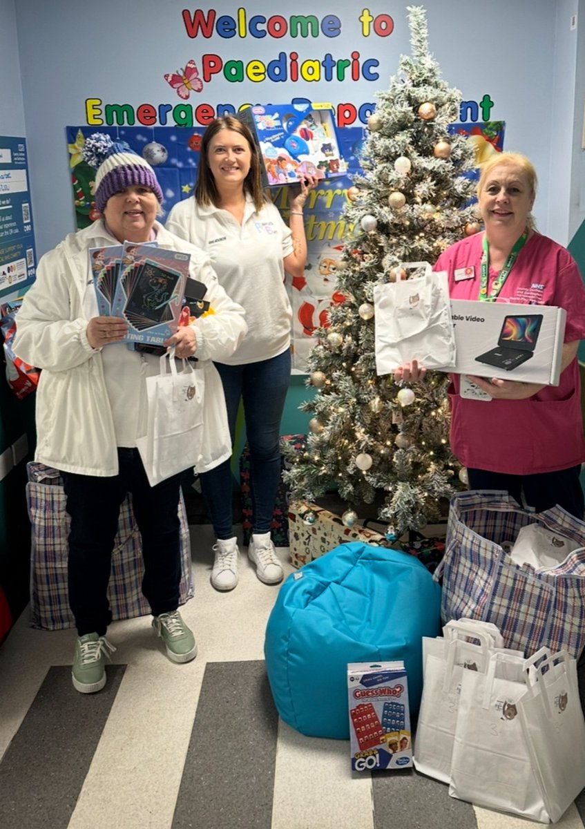 CDDFTCharity's tweet photo. 🌟 Forever Eight Charity – A&amp;E, DMH

💚 A heartfelt thank you to Forever Eight Charity for their continued support and generosity throughout the year.

It was lovely to welcome Rhiannon and Heather, who met Lorraine, Health Play Specialist in A&amp;E at Darlington Memorial Hospital https://t.co/sc3eiDku4A