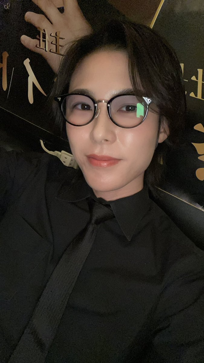 kurosakiharu13's tweet photo. 2025年、僕と関わってくれた方々ありがとうございました！
 Kingdom新宿、横浜にご来店頂いた方々には感謝しかありません😭

2026年も皆さまと笑顔でお会いできるのを楽しみにしています★ https://t.co/Lx56ob1YCw