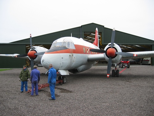 NewarkAirMus's tweet image. We incorporated a similar design feature on our #NAMHangar2 to allow the #Varsity to move inside back in 2004!