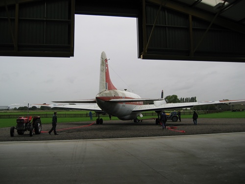 NewarkAirMus's tweet image. We incorporated a similar design feature on our #NAMHangar2 to allow the #Varsity to move inside back in 2004!