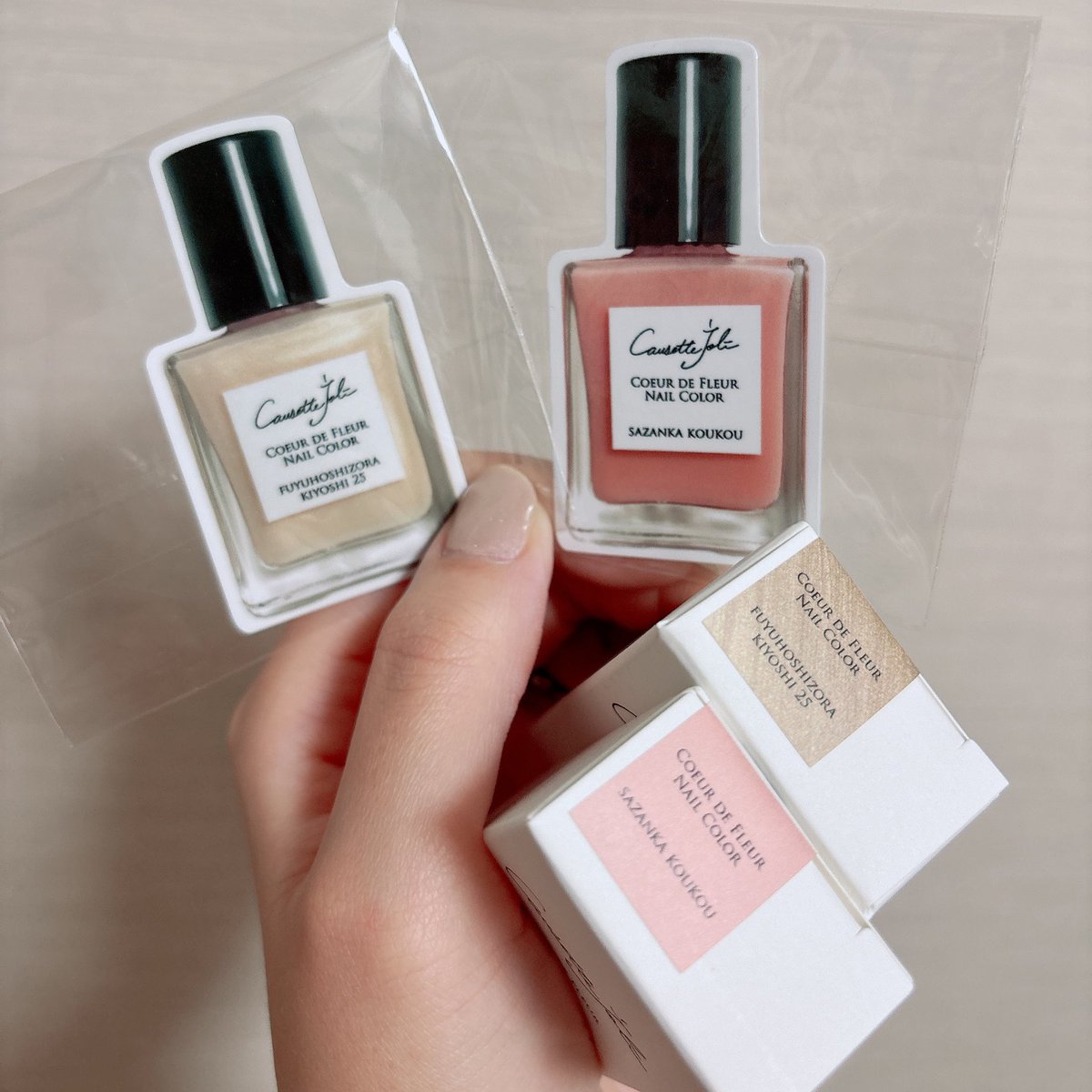 今年最後はコゼットジョリさんでさざんかこうこうと今年のきよしをお迎えしました👏🏻✨

くろゆりびきは口紅と一緒にお迎えしてたんだけど、京都店のアレンジが可愛すぎて追加で2色😇💕