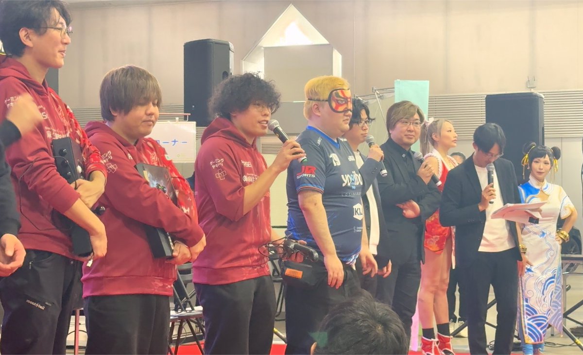 今年度大変お世話になりました。
アカウント作成して5ヶ月🎶
コスサミランウェイが決まり、スフェーンで吉Pと会え、地元のラジオ出演にコスプレイヤーとしてお仕事まで頂く機会に恵まれました、本当に感謝しています。
来年も引き続き、皆さんどうぞよろしくお願いします☺️🙏
良いお年をお迎え下さい🥨