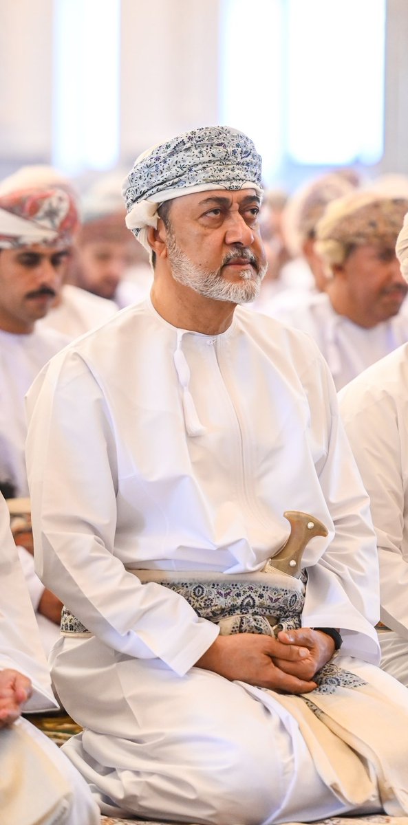 خواطر اجتماعية قبل عام 2026م

1️⃣ نتمنى تغير بعض الوزراء والمسؤولين وعدم تكريمهم وتعينهم في مجلس الدولة
2️⃣ توظيف الباحثين والمسرحين دون إستثناء والأولويلة لمن هم أكبر سنًا
3️⃣ زيادة الرواتب بما فيهم المتقاعدين العسكريين والمدنيين. 
4️⃣ تخفيض الضرائب وأسعار البنزين والكهرباء والمياة.