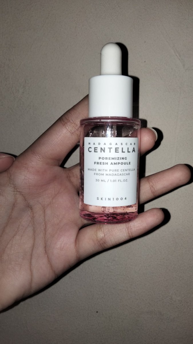 ••fiee tweet media