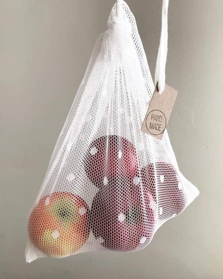 h0neyndmilk's tweet photo. fruit in lace mesh bags is one of my favourite things https://t.co/MkIaKIlPny
