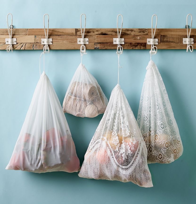 h0neyndmilk's tweet photo. fruit in lace mesh bags is one of my favourite things https://t.co/MkIaKIlPny