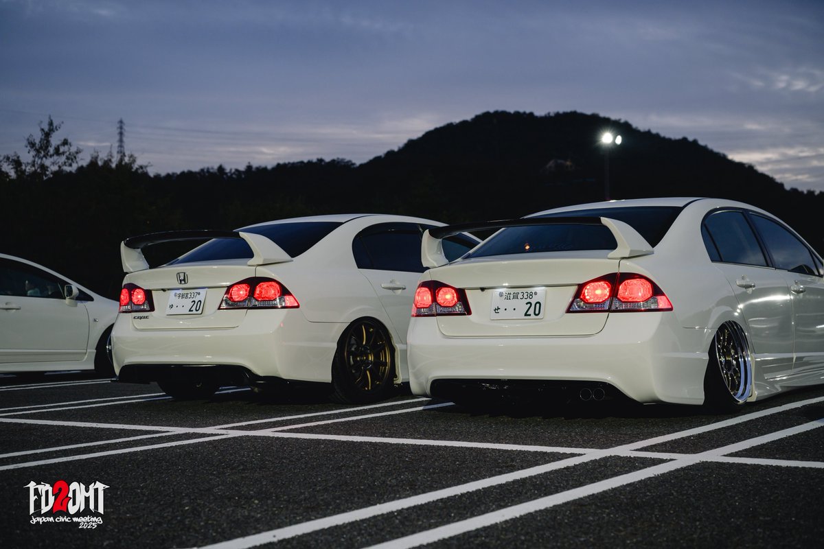 FD2_SH's tweet image. 今年も一年ありがとうございました🙇🏻
各イベントにも参加でき、初めての方々とも多く出会えてとても良かったです🙆🏻
もし出来たら少しだけまたシビックやりたいと思ってます。
また来年も皆様よろしくお願いします🤝