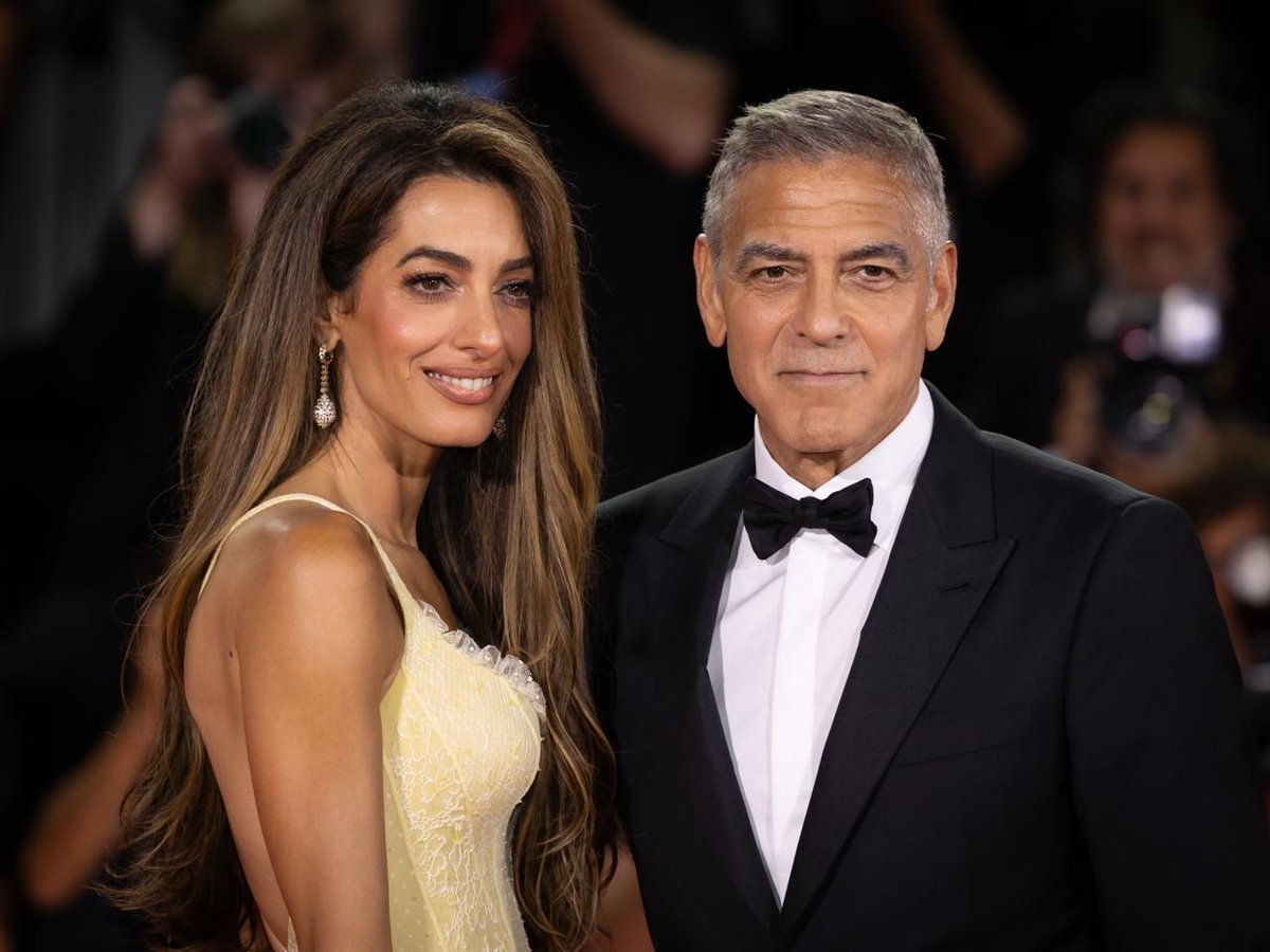 أصبح نجم هوليوود جورج كلوني فرنسيًا، إلى جانب زوجته أمل علم الدين كلوني وطفليهما، وفقًا لمرسوم رسمي نُشر في الجريدة الرسمية الفرنسية. 
#مشاهير #فنانين #عالميين

kalaman-nas.com/%d8%a3%d8%b5%d…