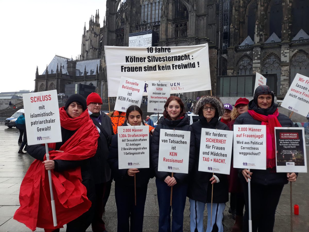 ♀️ ♀️ Heldinnen tweet media