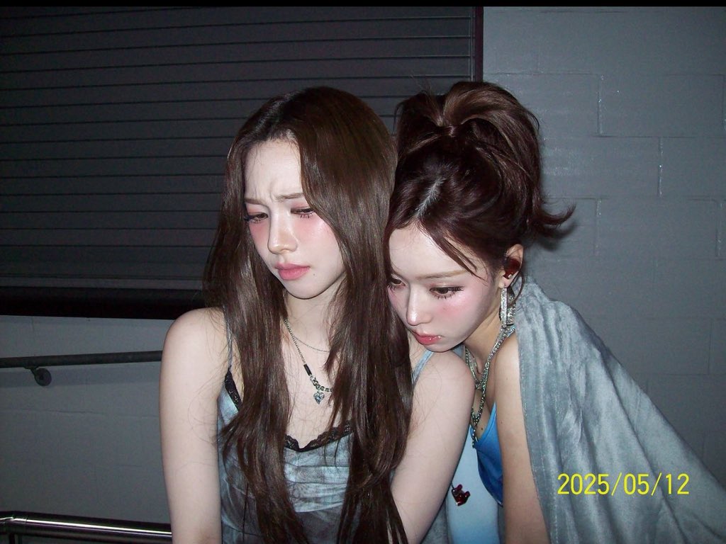 MillieKerr12's tweet image. thread of my favorite jmj moments this 2025! this year has definitely had its ups and downs but at the end of the day, their bond is unbeatable and they remain the top wlw kpop ship💙🤍