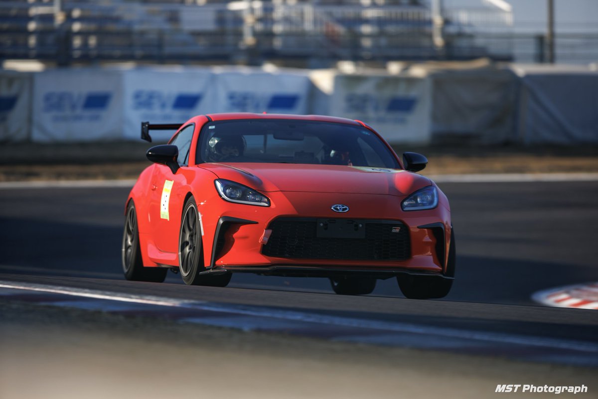 今年も1年ありがとうございました！
車にたくさんの時間とお金を使えて楽しい1年になりました！
来年もよろしくお願いします！