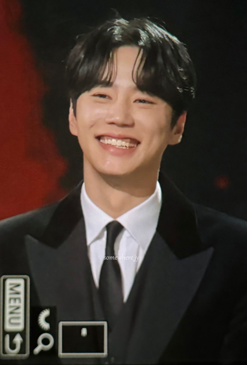 somewhere_jy tweet picture