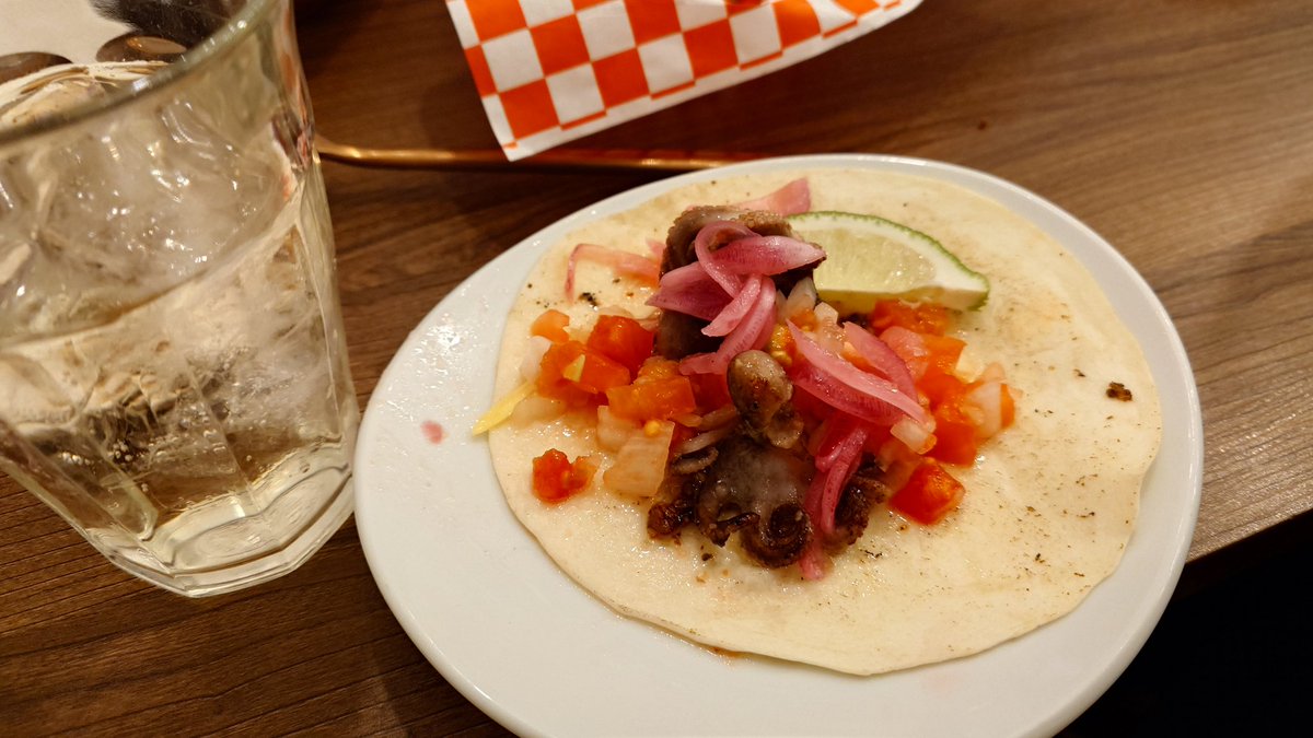 最後に、毎年恒例になりつつある今年のタコス君たちです🌮
来年はもっと色々なタコス食べたい🌮🌮
Tacos