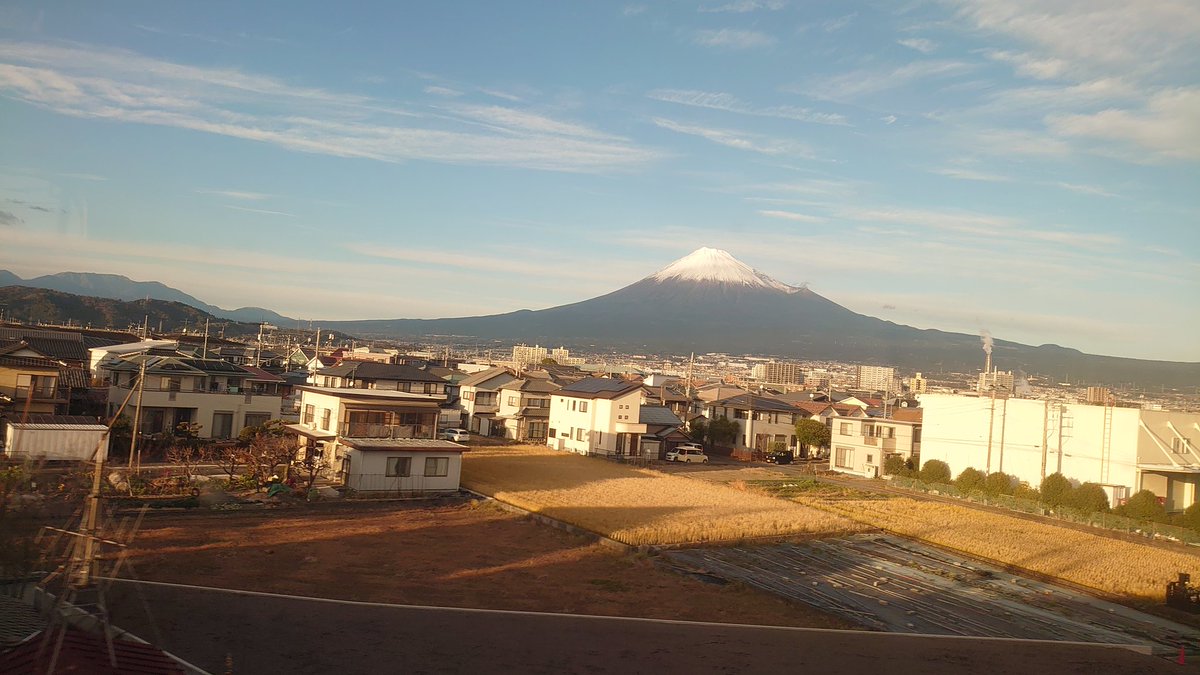 meoz's tweet image. てことで宮城着ということ