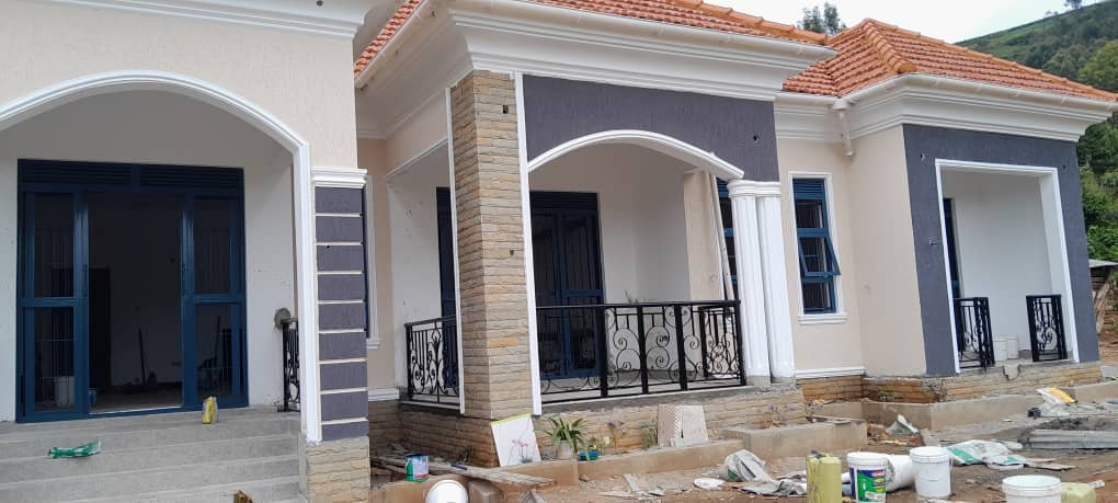 Queen Aggie 🇺🇬 tweet media