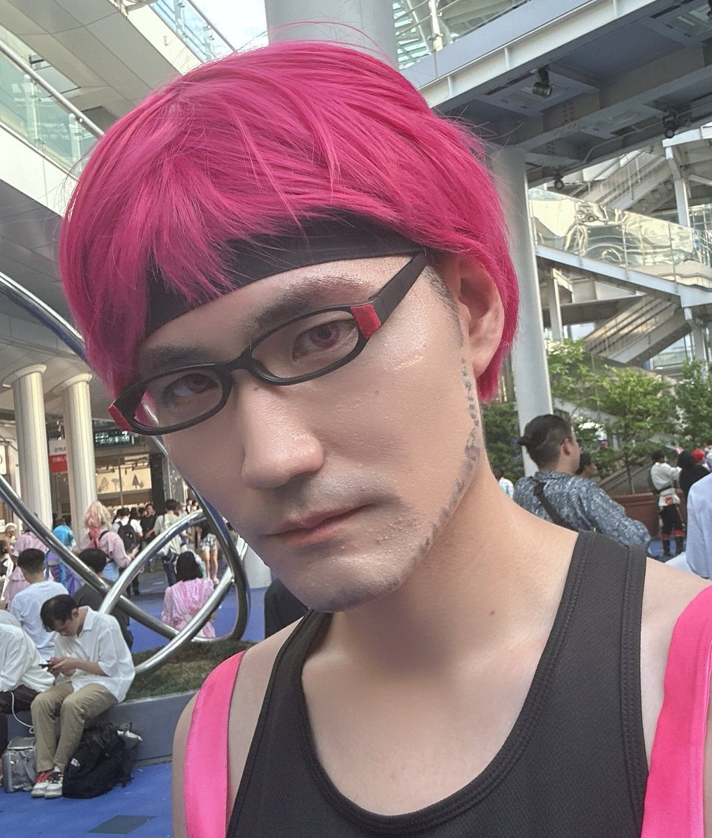 Arsenal_KE's tweet photo. #コスプレ総決算2025
おい、今年もメガネだらけやんけ。
来年は目標体重まで減量するのと、腹筋割るのと、メカメカしいコスプレひとつやりたいな。 https://t.co/SScoFMs2VZ