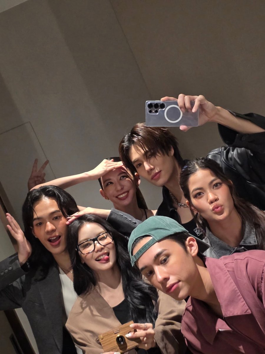 PhuwinOfficial's tweet image. ➖ 📷 IG @phuwintang REPOST:

2025 Wrapped

💞 ғᴏʟʟᴏᴡ ɪɴꜱᴛᴀɢʀᴀᴍ : phuwintang
Like 🤍 Comment 💬 Share 📤 Repost 🔁

31DEC Dazzling PHUWIN
❥@phuwintang🍯
#phuwintang
#RecapPhuwin2025