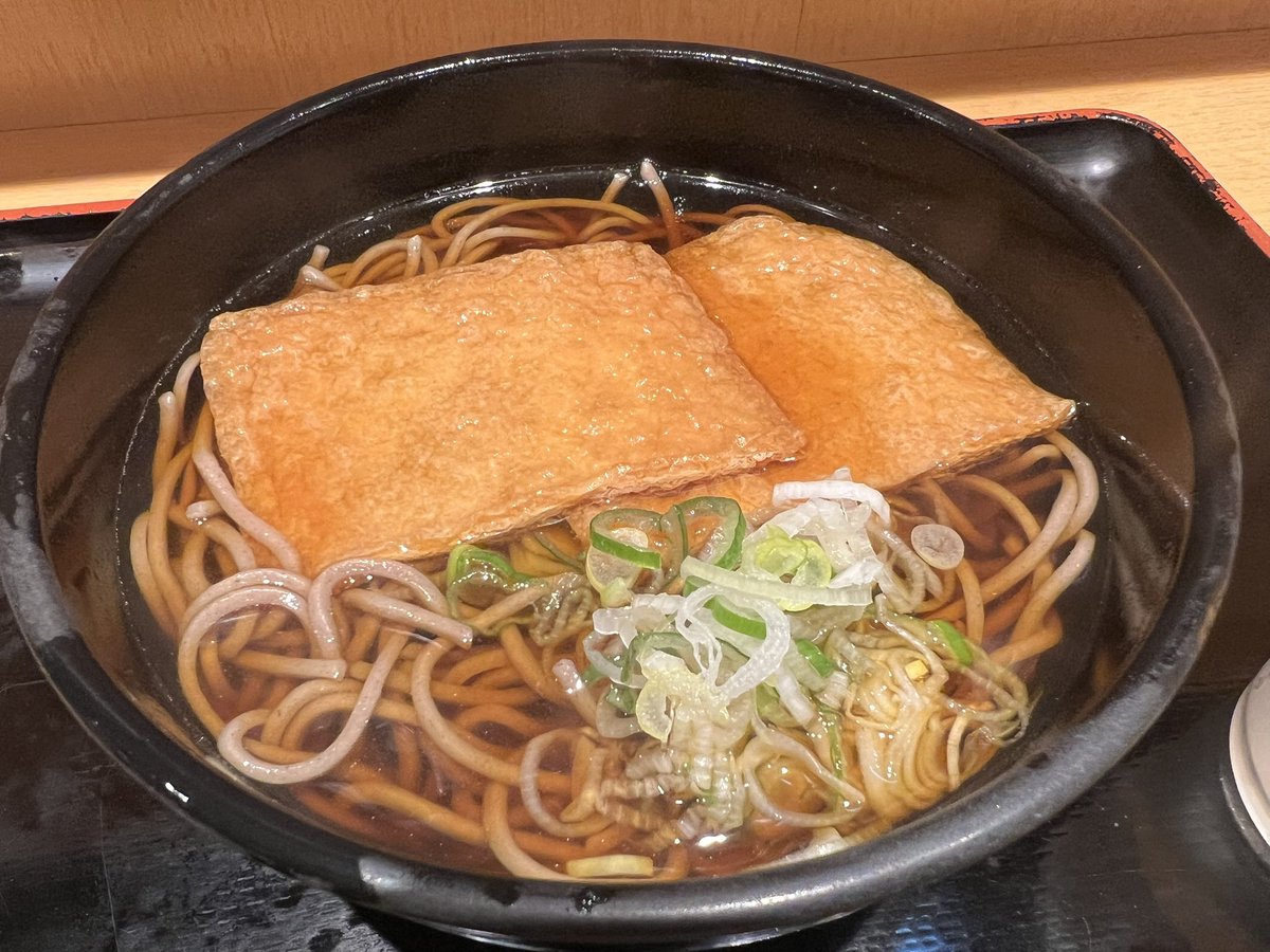 ぴえろ@部屋が限界 tweet media