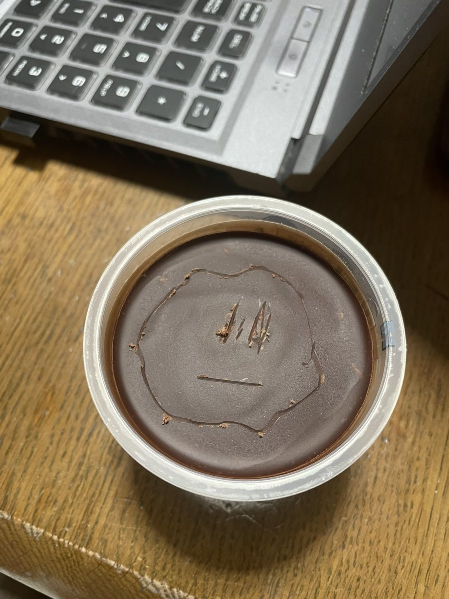 兄作 はちゃん
一応私のアイスなんですけど､､､