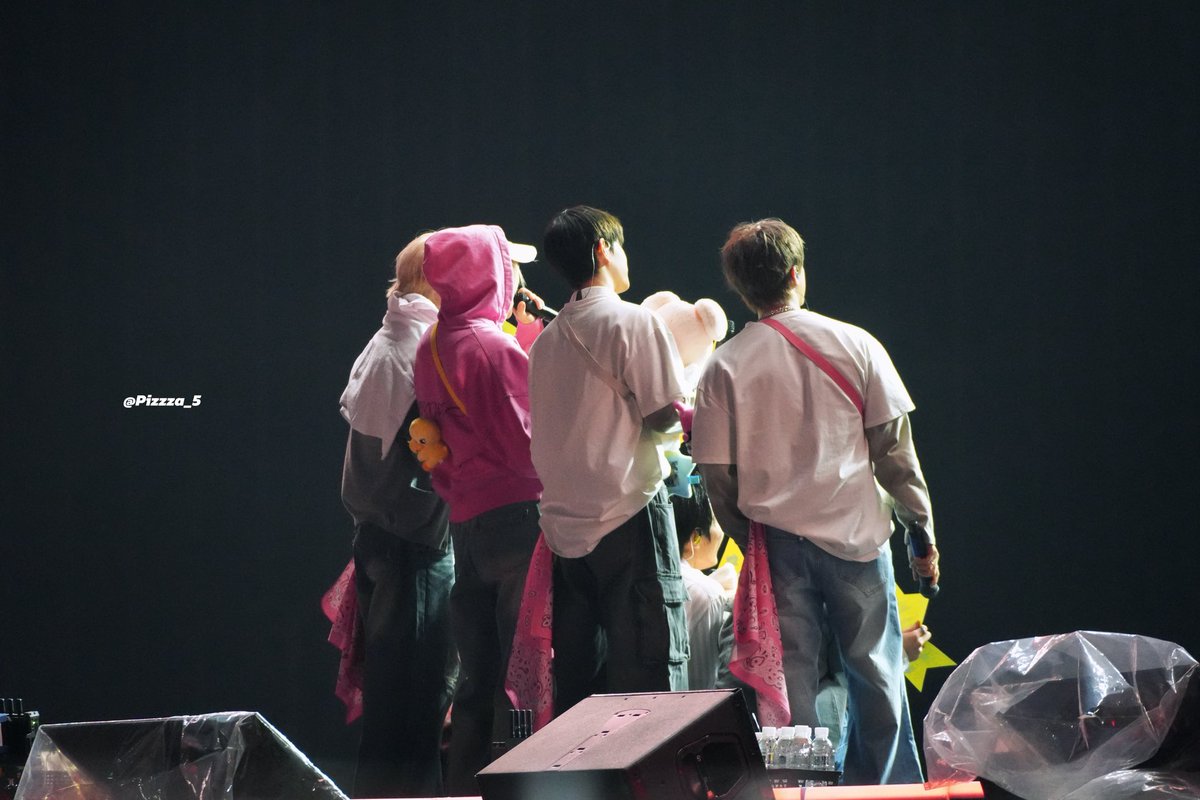 pizzza_5 tweet media