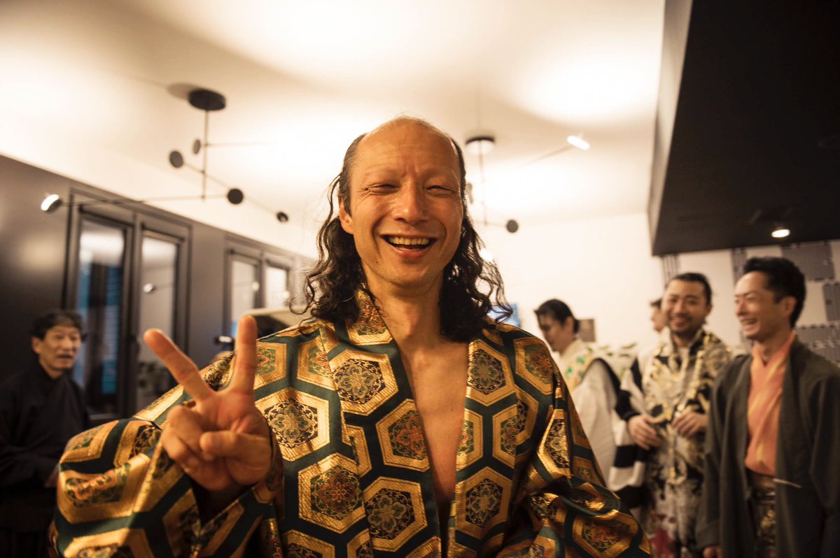 今年もシェイクスピアの舞台にたくさん立ちました。
映像の世界へ飛び込み、たくさんの挑戦をさせていただきました。

自分の劇団では、昨年のルーマニア公演に続いて2年続けての海外公演が実現し、信じられないくらい大きな評価を得ることが出来ました。