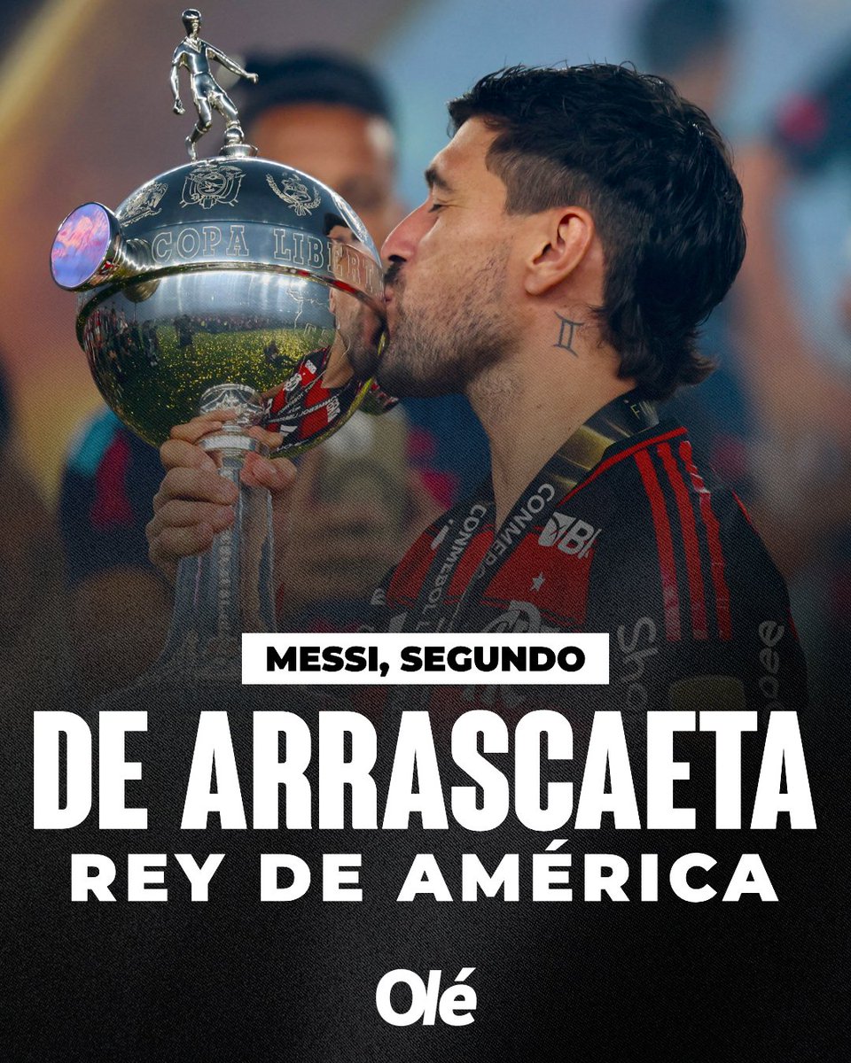 DiarioOle's tweet image. DE ARRASCAETA, EL REY DE AMÉRICA 👑🇺🇾

➡️ El uruguayo fue galardonado tras ser el futbolista más votado de la 40ª edición de la tradicional encuesta América le responde a El País, que elige cada temporada al mejor jugador del continente

🗳️ El volante del Flamengo ganó con el…