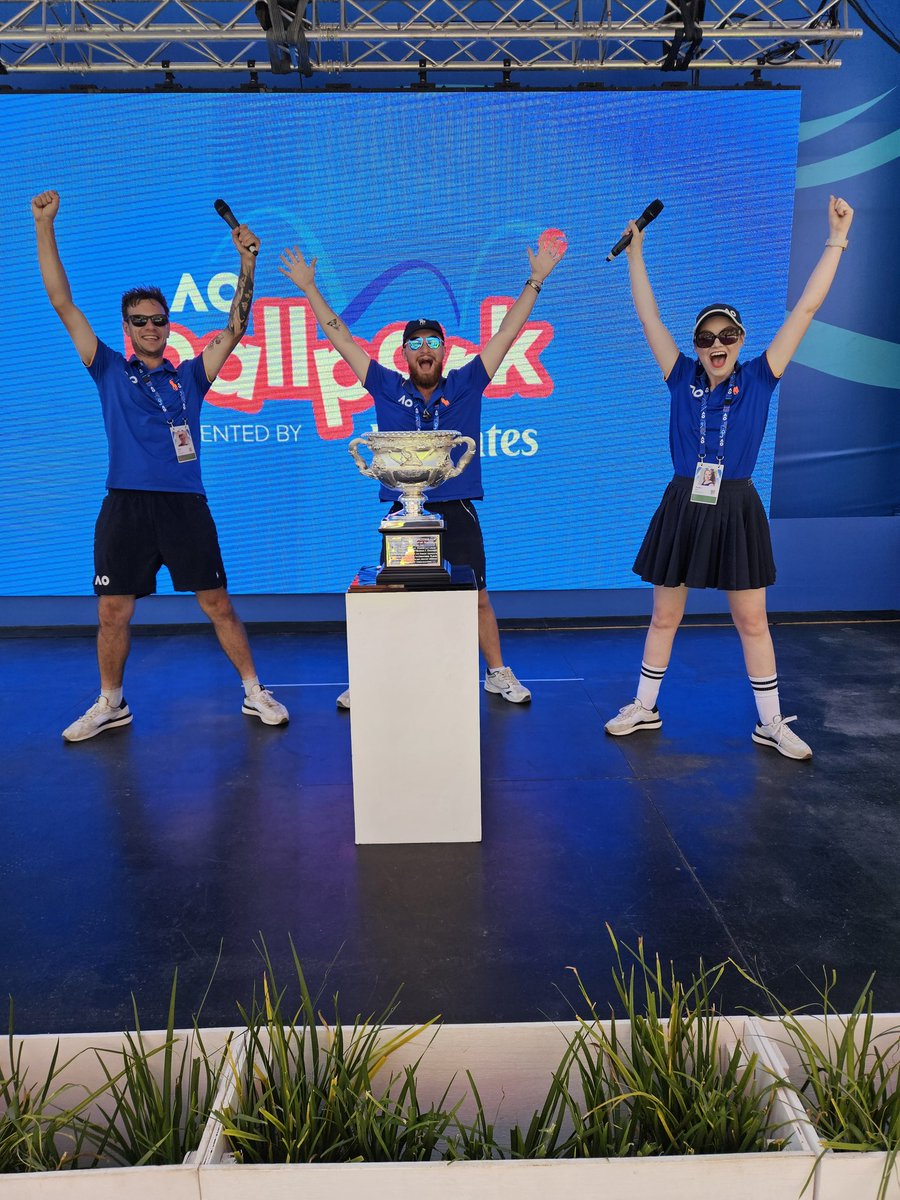 Kitfoxpunton's tweet image. 2025 was mad. From the Australian Open, to visiting Japan, to events like TGX and PAX. What a heck of a year.

2026 is going to be just as massive, and it starts immediately with the Australian Open again. 

If you can see this, thank you for your support. Let's get it.