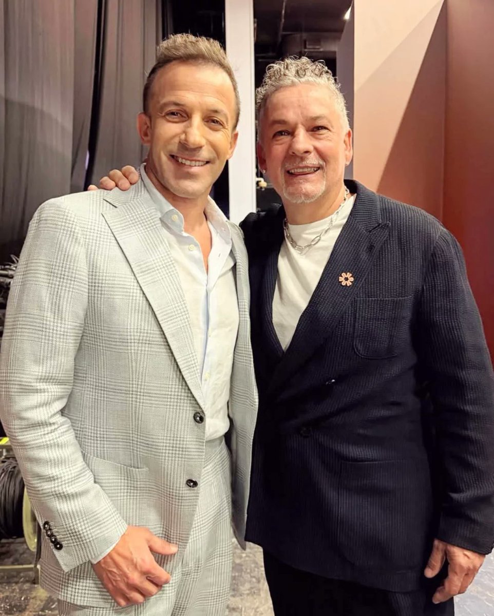 Mentre questi due personaggi vengono invitati al World Sports Summit, il calcio italiano è in mano a Gravina, Simonelli e Rocchi.

Evitiamo quindi di chiederci perché il nostro calcio sia ridotto così male!

P.S. Rocchi stamattina ha rassegnato le dimissioni?

#Baggio #DelPiero