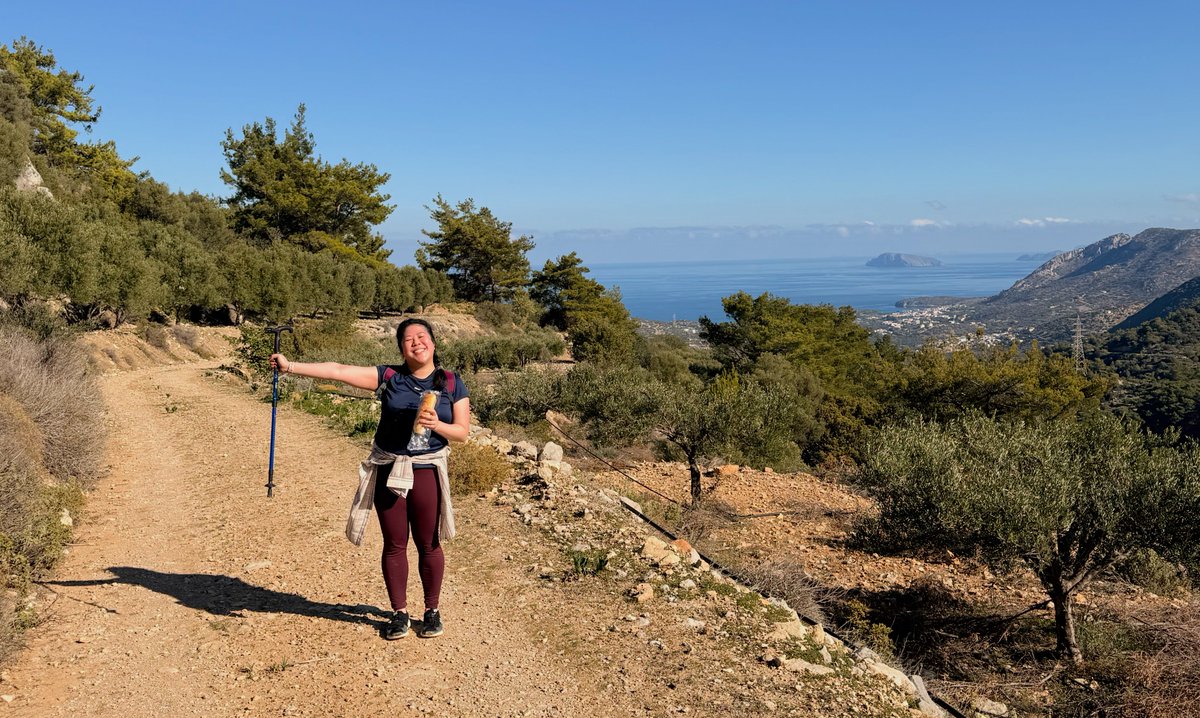 2025 was... it was. I'm ready for whatever's gonna come next (I think) 💭 ✍️brendaisarebel.com/running-into-a…