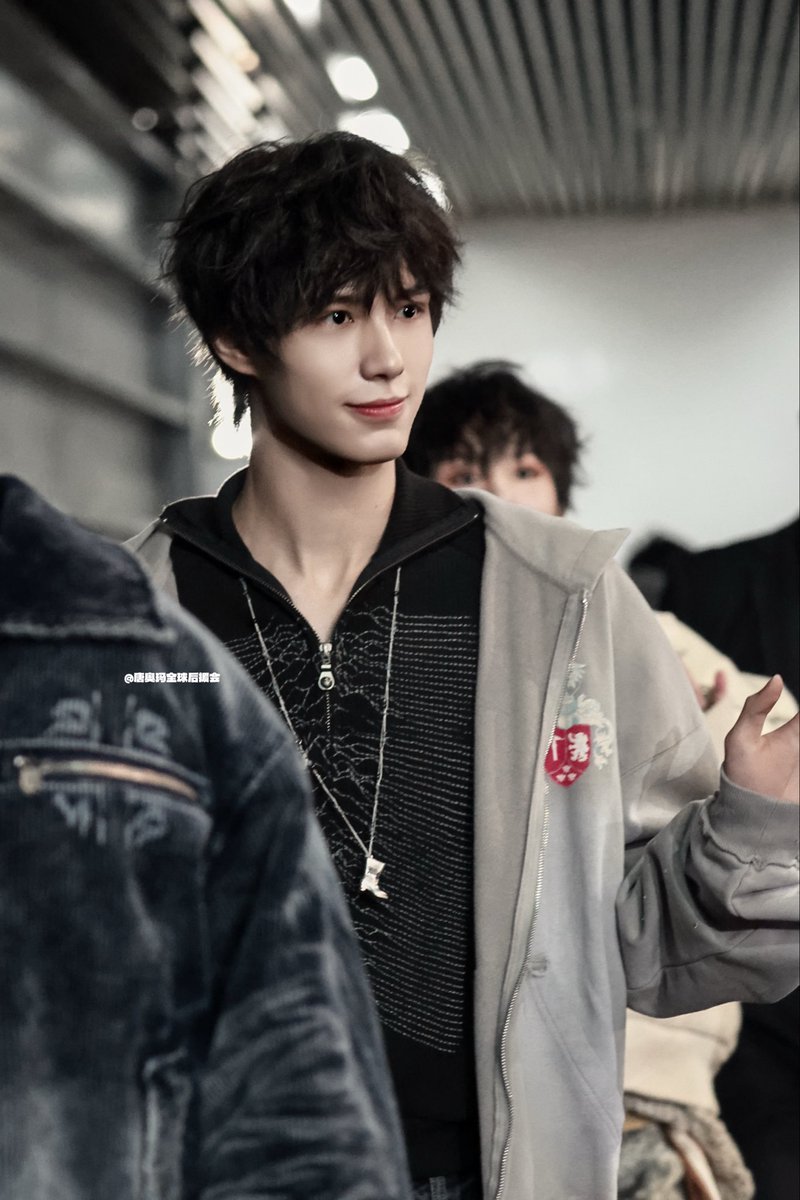 #唐奥玛🩵 #OmarTang 

251228 | 2025关注流舞蹈盛典
Fancam 4p

#NexT1DE_Omar #Omar