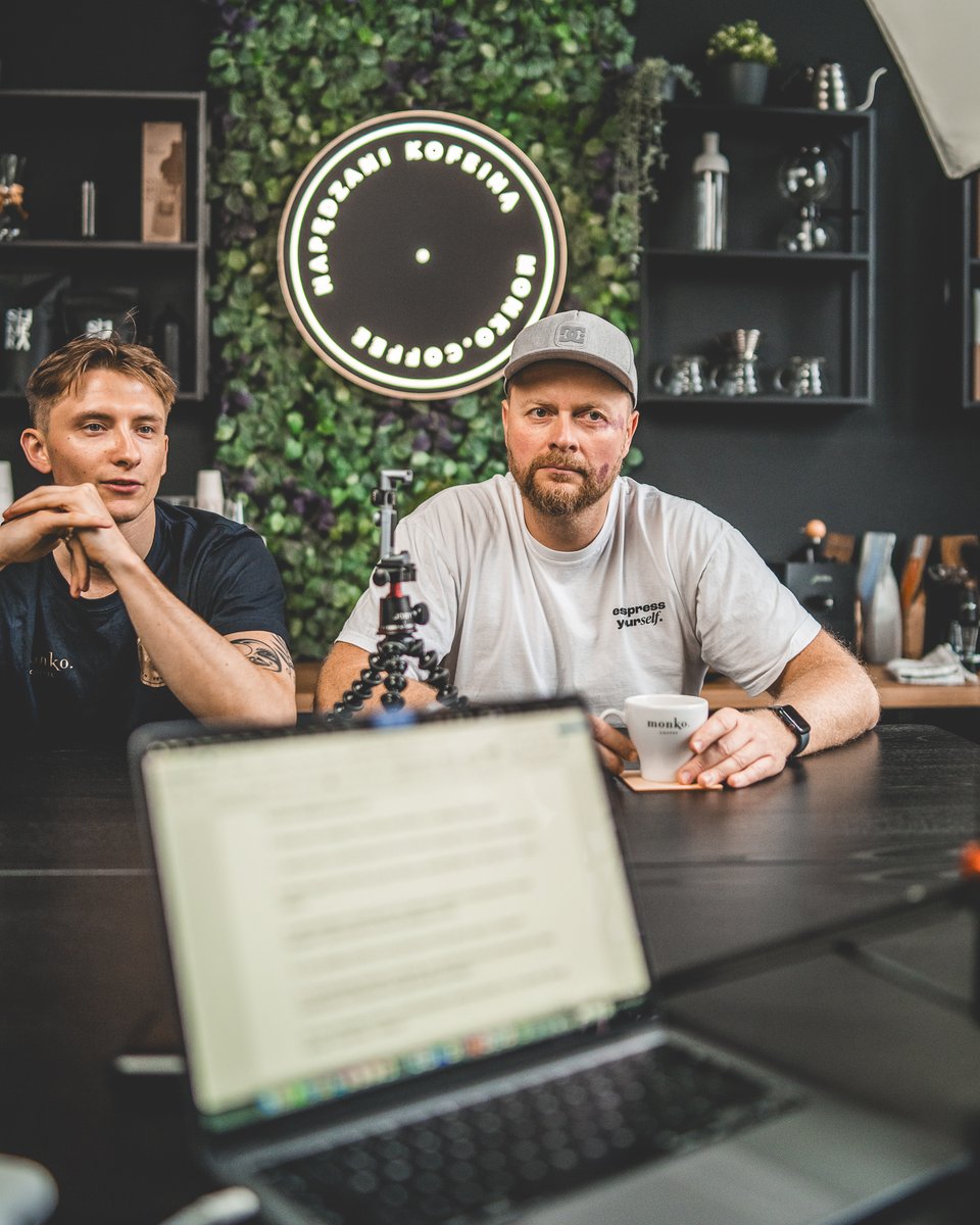 MarcinGazowski's tweet photo. Styczeń 2025 to początek realizacji naszego podcastu dla @iDoSell! 🎙️ A przy okazji... wiecie, że na @monkocoffee [kropka] pl możecie zamawiać kawę w subskrypcji? ☕️ Bez stresu, regularnie dostarczana prosto do drzwi! #MonkoCoffee #Ecommerce #KawaDoZaczątku #StorytellingMarki https://t.co/YKJNpob4Em