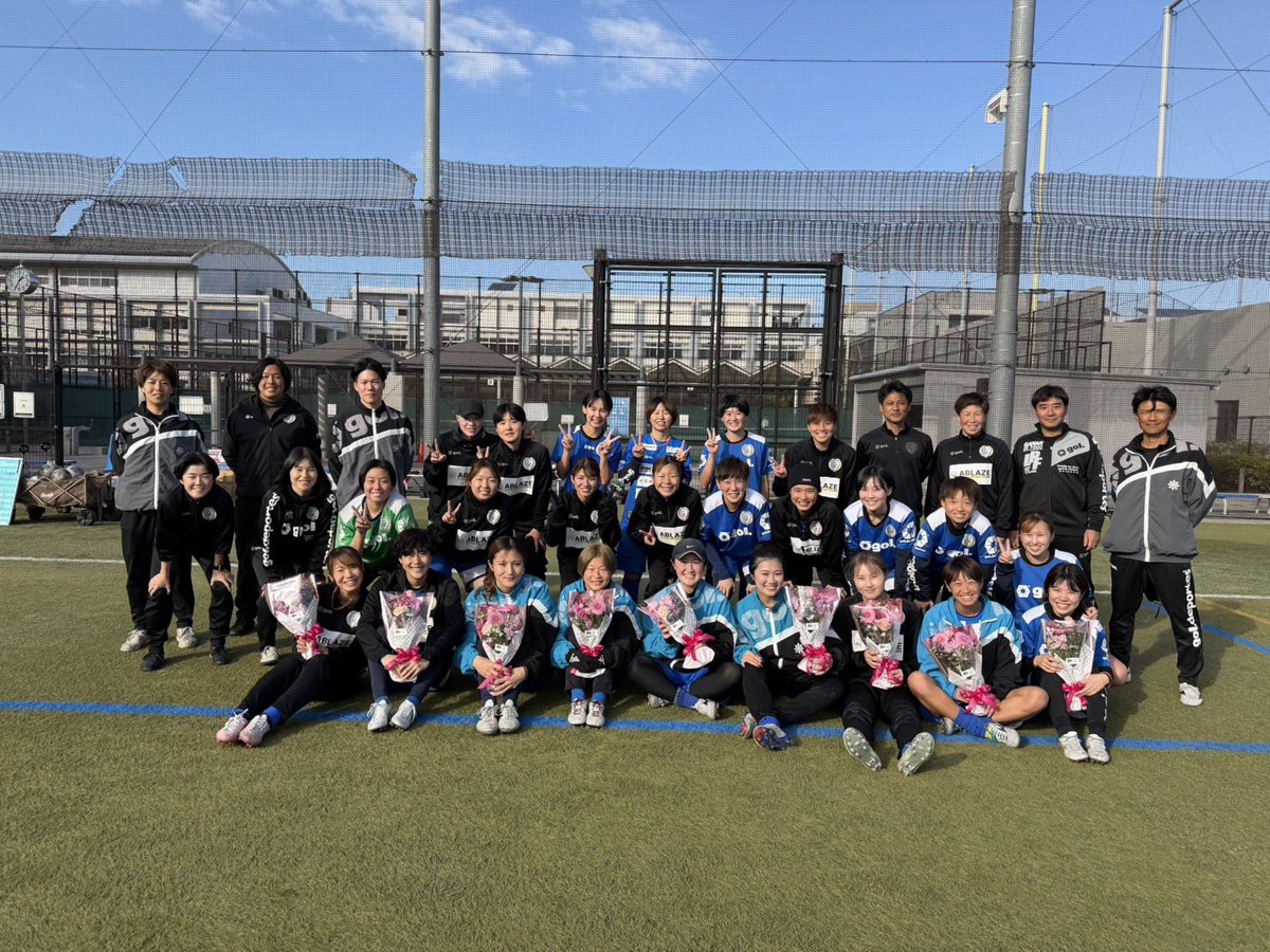 komefuki_213's tweet photo. 2026シーズンも「1」を背負って戦います！
責任と覚悟を持ってゴールを守り抜きます❤️‍🔥
いつかスタジアムで「1」のユニホームが見れるようにもっともっと頼もしいGKになります！！

2025シーズン苦しい時期でも変わらず応援してくださり本当にありがとうございました🙇🏻‍♀️
 #南葛scwings https://t.co/20ZTgjyAnA