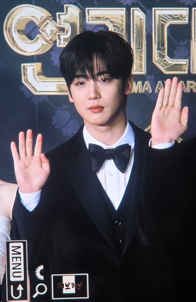 251231 SBS 연기대상

팀트라이 가보자고🫶🏻

#위아이 #WEi #김요한 #KIMYOHAN