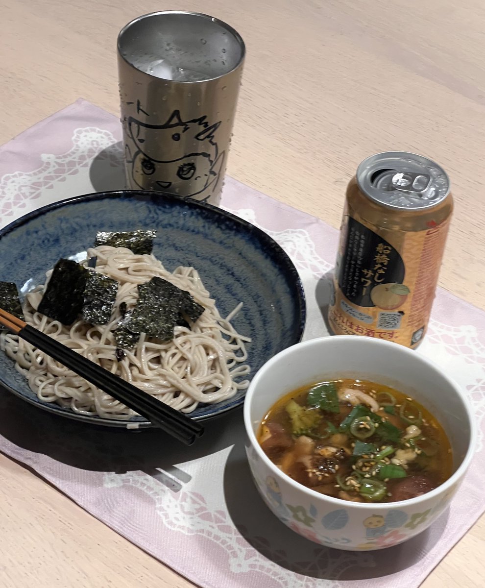 funassyi's tweet photo. フライング年越し蕎麦なっしー♪
ヾ(。゜▽゜)ノつけ蕎麦うまっしー♪

#年越し蕎麦 https://t.co/LneoyYv7i2