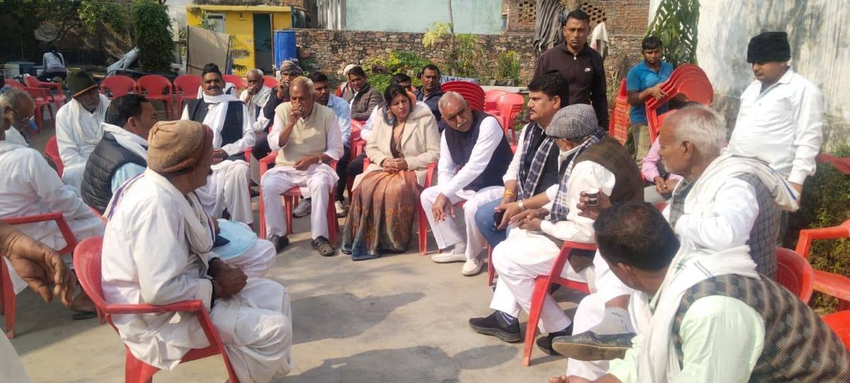 bhavimeenainc's tweet photo. आज #टोडाभीम विधान सभा क्षेत्र  के सिंघनिया गावं में हमारे युवा कांग्रेस के साथी Ranjeet Meena जी के पिताजी श्री बुद्धाराम पहलवान जी ( पूर्व जिला परिषद सदस्य) की शौक सभा में शामिल होकर दुःख साँझा किया।
इस मुश्किल समय में भगवान उनके परिवार को इस दुःख को सहन करने की शक्ति दे। ईश्वर दिवंगत आत्मा शांति प्रदान करें।