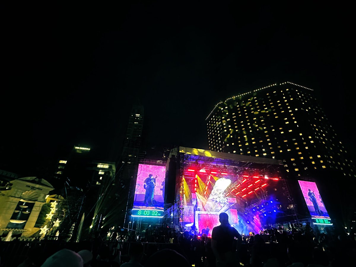 zai68's tweet photo. #MakatiInFullColor #AyalaAvenueNYE2026 #MakeItHappen #MakeItMakati https://t.co/A628xbGt7d