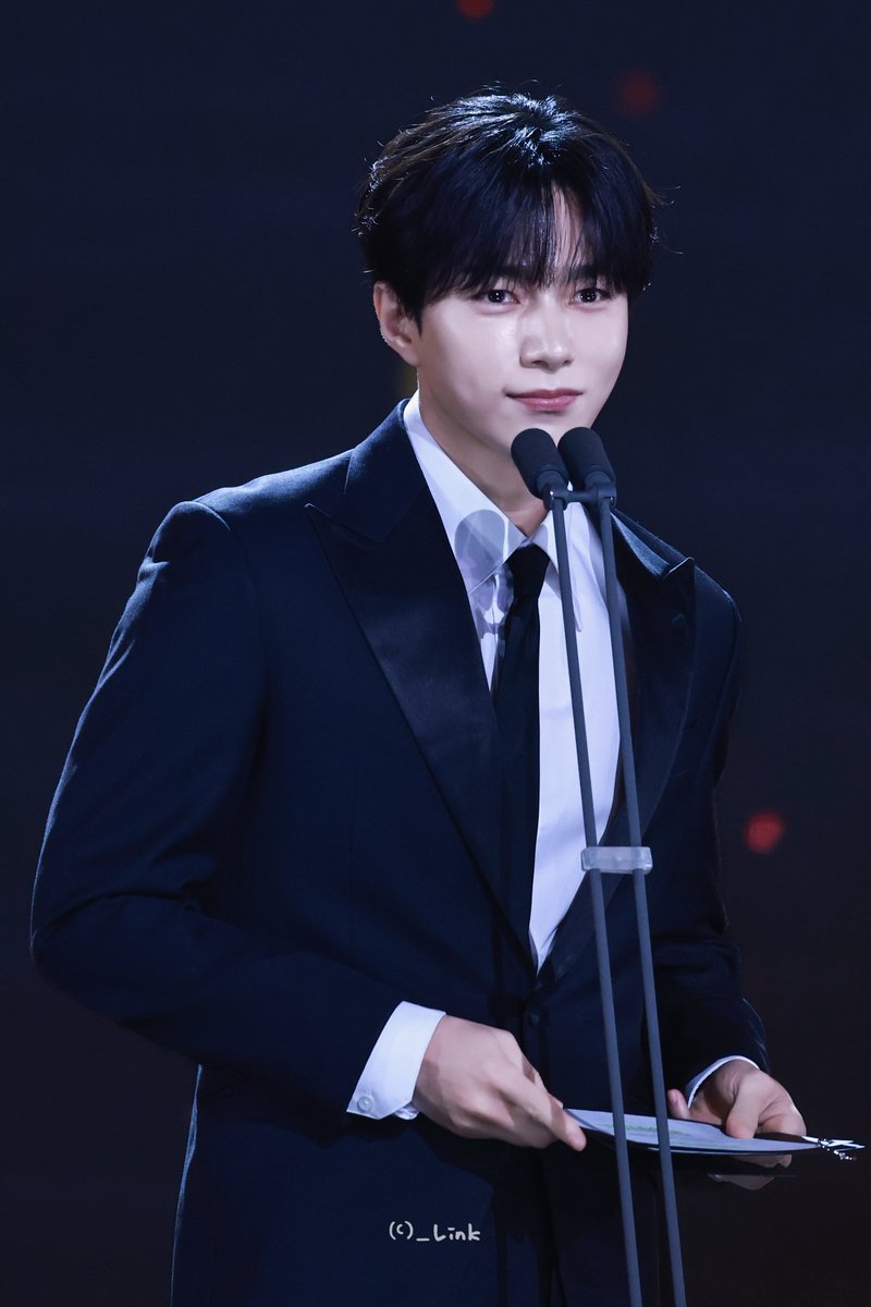 _LinKms's tweet image. 251231 KBS 연기대상

배우 김명수🌟

#인피니트 #INFINITE
#김명수 #KIMMYUNGSOO