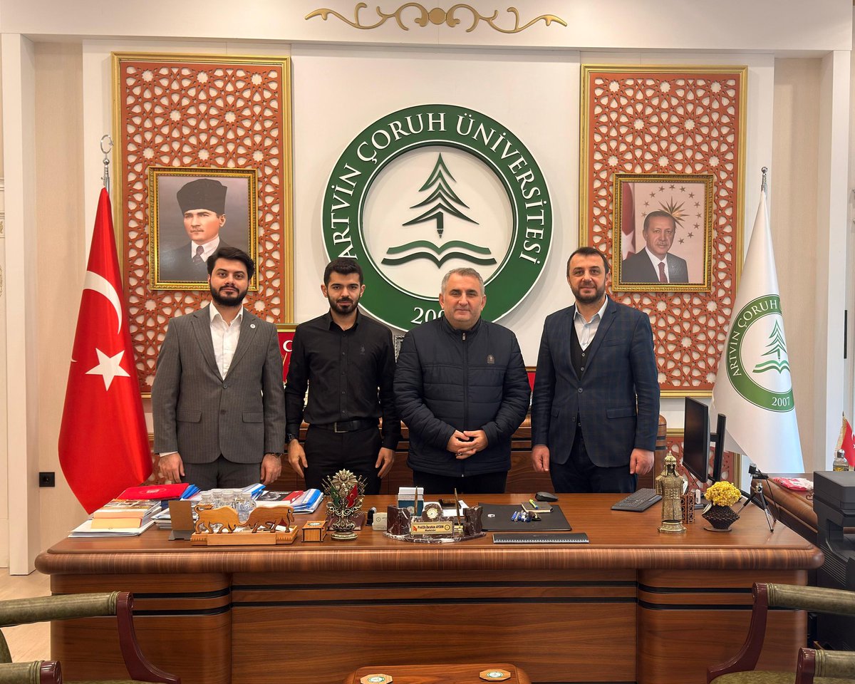 3. Bölge Başkanımız Abdullah Ceylan, Genel Başkan Yardımcımız Hasan Karaman ile birlikte Artvin Çoruh Üniversitesi Rektörü Prof. Dr. İbrahim Aydın'a ziyaret gerçekleştirdi.