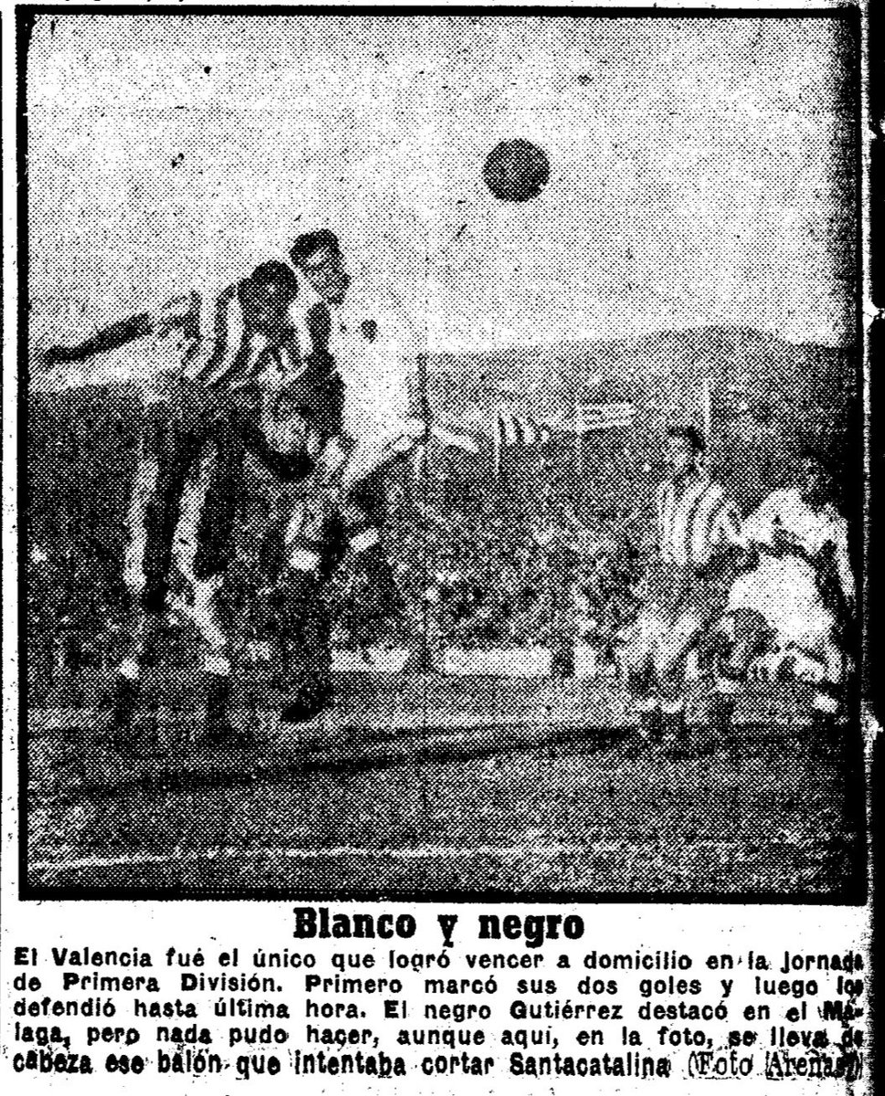 Tal día como hoy en 1950 el VCF derrotó al Club Deportivo Málaga por 0-2 en La Rosaleda con goles de  Seguí y Pasieguito. El equipo de Jacinto Quincoces era 8° con 17 puntos en 16 partidos.

En la foto Nicolás Santacatalina pugna por un balón con el uruguayo Sergio Rodríguez