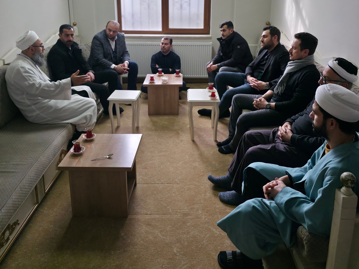 Muhammed’ül Emin Camii Huzurlu Gönüller Eğitim Vakfı’nda hafızlık öğrencilerimizle bir araya geldik.
İlçe Başkanımız <a href="/serefcolak/">Şeref ÇOLAK 🇹🇷</a> ve İl Sorumlumuz <a href="/Menessavas/">Muhammet Enes Savaş</a> ile birlikte gerçekleştirdiğimiz buluşmada, öğrencilerimizin çalışmalarını dinleyerek başarı dileklerimizi ilettik.