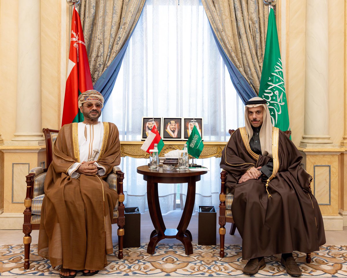 KSAMOFA's tweet photo. #الرياض | سمو وزير الخارجية الأمير #فيصل_بن_فرحان @FaisalbinFarhan يستقبل معالي السيد بدر بن حمد بن حمود البوسعيدي وزير خارجية سلطنة عمان الشقيقة. https://t.co/cWKUTsrUAh
