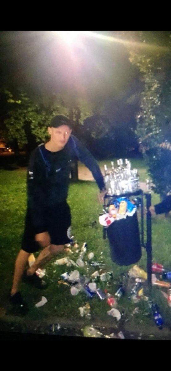 Libi nh w swoim naturalnym środowisku. Młode ferajna hooligans 😂😂😂😂😂