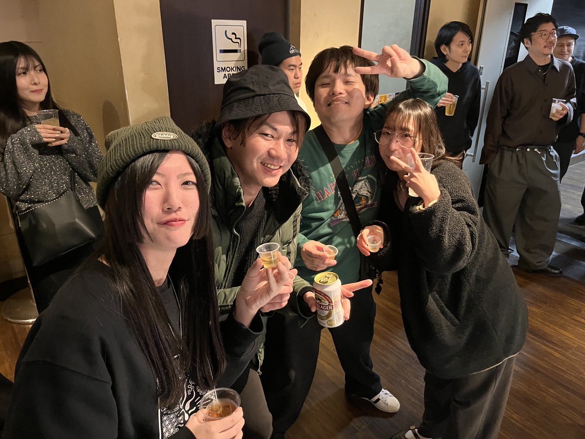 ___cria's tweet image. YAMINABE DEATH MATCH
ありがとうございましたー🐎🎍
準MVPゲット出来た嬉しい( ; ; )

恐れ多い方々とライブできて最高でした！
ありがとうございました💫

Gt/Vo @waybee_uk 
Gt @shizuka_gt 
Dr @Satoru_Auction 

風は西から/奥田民生
ぼくのお日さま/ハンバートハンバート

#ヤミナベデスマッチ